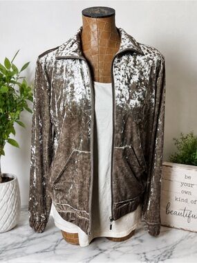 Bugatchi Women Crushed Velvet Zip-Up Jacket